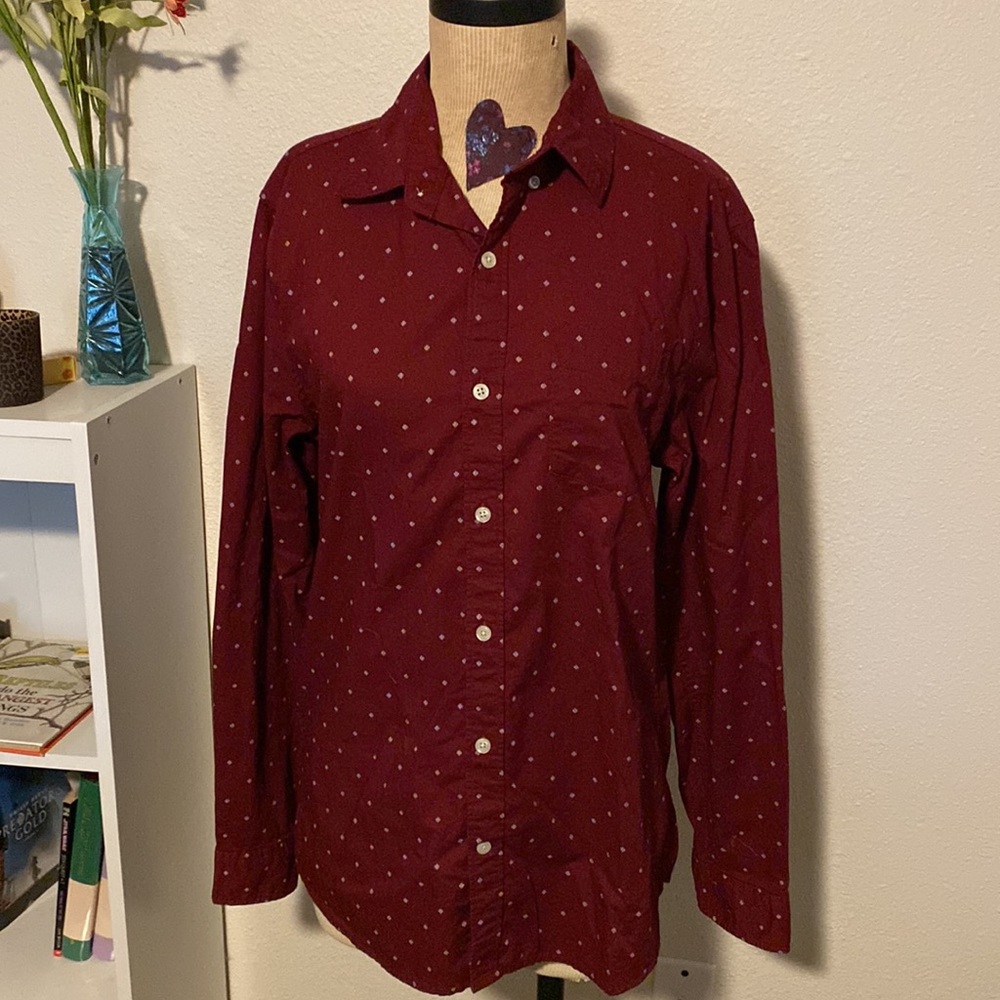 DONATED - NWOT Gap slim button down